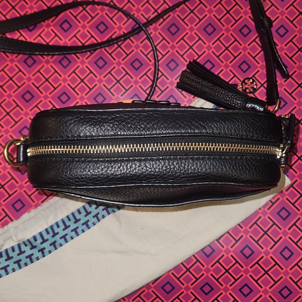Tory Burch McGraw Pebbled Leather Crossbody - Picture 9 of 11